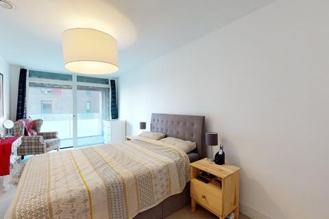 2 bedroom apartment to rent, Peartree Way, London, SE10