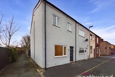 3 bedroom end of terrace house for sale, Holt Street, Hindley, Wigan, WN2