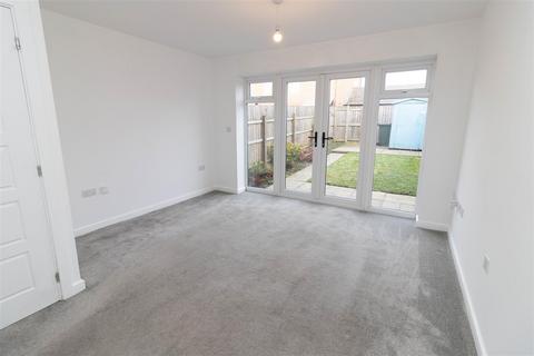 2 bedroom house for sale, George Court, West Moor, Newcastle Upon Tyne