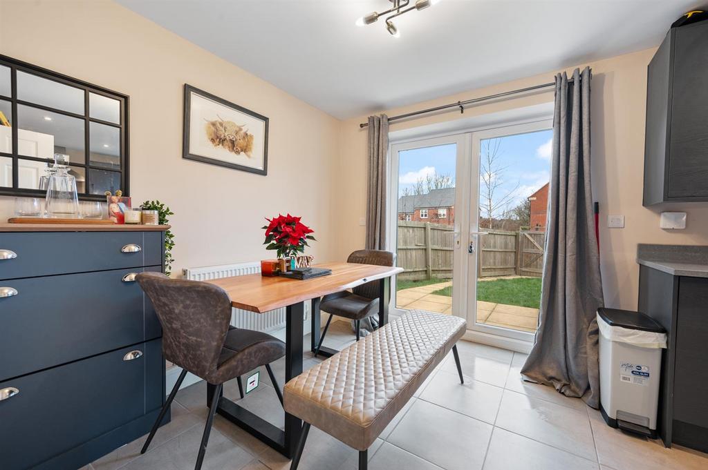 Dining area towards garden.jpg