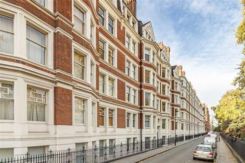 2 bedroom flat to rent, Ridgmount Gardens, London WC1E