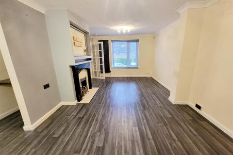 3 bedroom terraced house to rent, The Tideway, Rochester