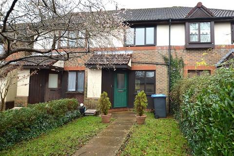 2 bedroom terraced house to rent, Mayhouse Road, Burgess Hill RH15