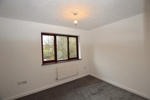 2 bedroom terraced house to rent, Mayhouse Road, Burgess Hill RH15