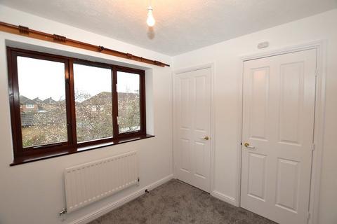 2 bedroom terraced house to rent, Mayhouse Road, Burgess Hill RH15