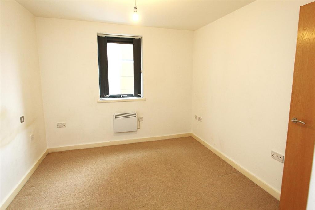 Bedroom 2.JPG