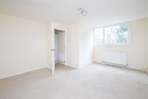 2 bedroom apartment to rent, South Holmes Road, Horsham, RH13