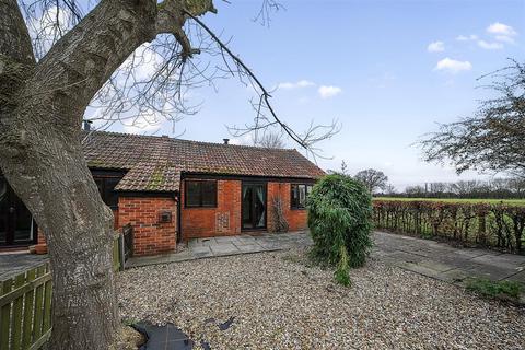 2 bedroom semi-detached house to rent, The Old Tulip Barn, Manningford Abbots SN9