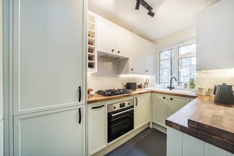 2 bedroom flat for sale, Streatham High Road, London SW16