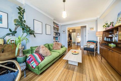 2 bedroom flat for sale, Streatham High Road, London SW16