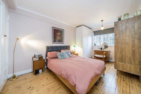 2 bedroom flat for sale, Streatham High Road, London SW16