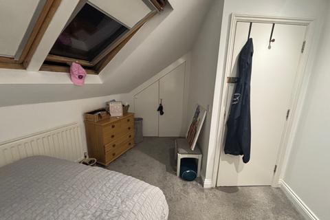 1 bedroom in a flat share to rent, Sternhall Lane, London, SE15