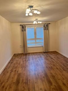 2 bedroom flat to rent, Strathcona Drive, Glasgow G13