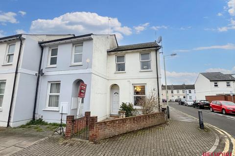 2 bedroom end of terrace house for sale, Granville Street, Cheltenham GL50