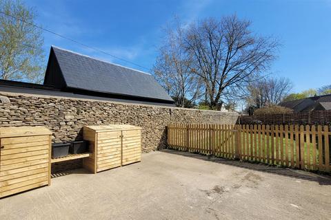 2 bedroom flat for sale, Westwells, Neston, Corsham