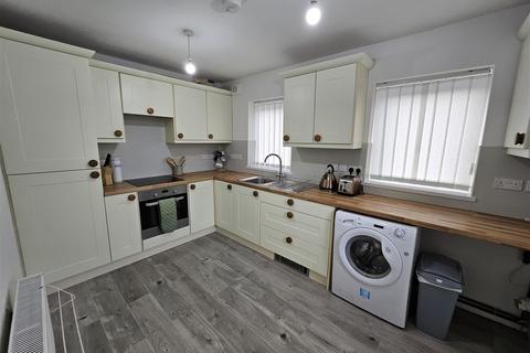 2 bedroom end of terrace house to rent, Egremont CA22