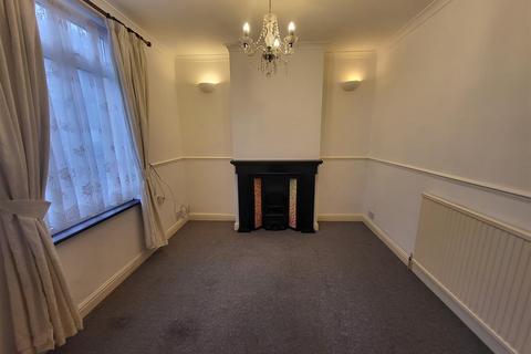 2 bedroom terraced house to rent, Wickham Street, Rochester