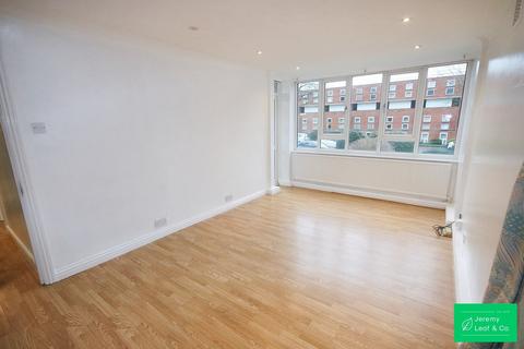 2 bedroom flat to rent, Ashbourne Court, Ashbourne Close, Woodside Park, N12