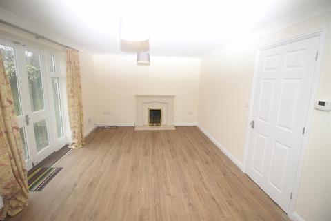 3 bedroom terraced house to rent, Tollhouse Cottages, St Peters Road, Coggeshall