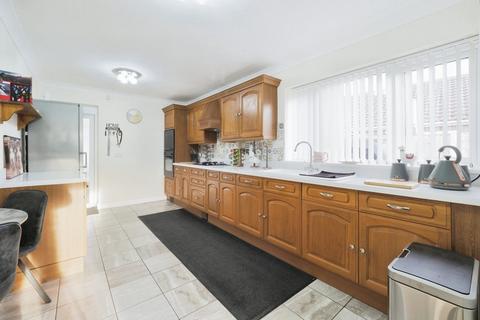 60 Akeferry Road, Westwoodside, Doncaster, DN9 2DS