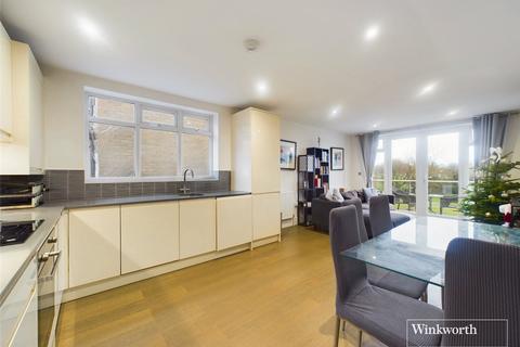 3 bedroom apartment for sale, Magenta Lodge, London NW9