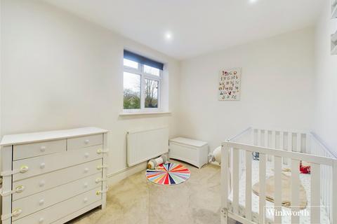 3 bedroom apartment for sale, Magenta Lodge, London NW9