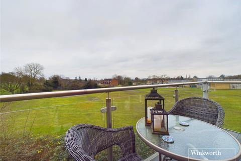 3 bedroom apartment for sale, Magenta Lodge, London NW9