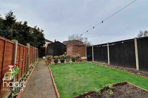 3 bedroom terraced house to rent, Goodey Close, COLCHESTER