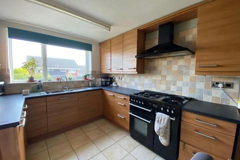 3 bedroom terraced house for sale, Dryden Close, Malvern