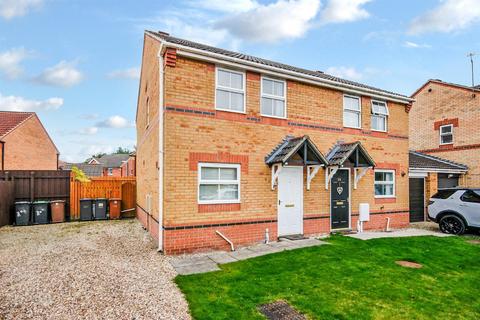 3 bedroom semi-detached house to rent, Fox Covert, South Hykeham, Lincoln