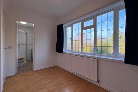 3 bedroom terraced house to rent, Frithwood Avenue, Northwood, HA6