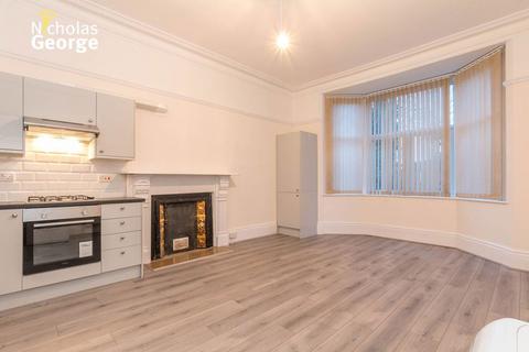 1 bedroom flat to rent, Sandford Road, Moseley, B13 9BU