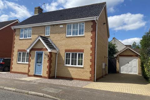 4 bedroom detached house to rent, Lidgate Close, Botolph Grn, Peterborough, PE2 7ZA