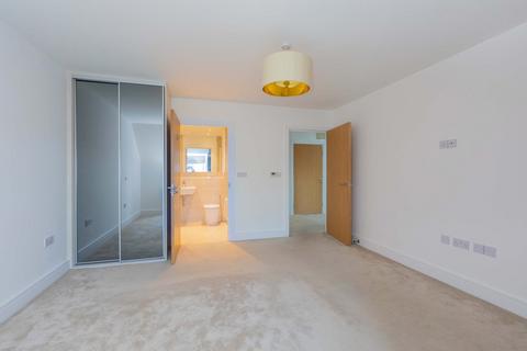 2 bedroom apartment for sale, Bhamra Gardens, Maidenhead SL6