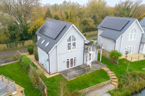 3 bedroom detached house for sale, Spine Road East, South Cerney, Gloucestershire, GL7