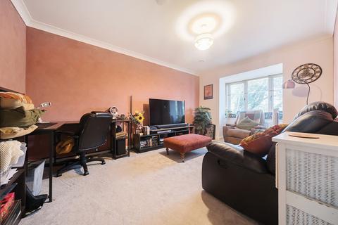 3 bedroom semi-detached house for sale, Sycamore Close, Sherfield-on-Loddon RG27