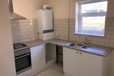 3 bedroom flat to rent, Victoria Road West