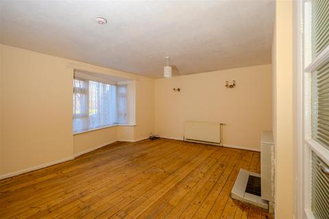 2 bedroom flat for sale, Fairmead Court, Forest Avenue, Chingford