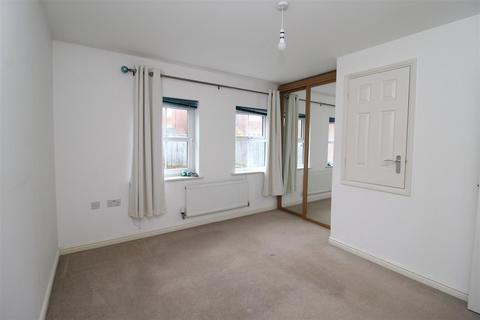 2 bedroom end of terrace house to rent, Park Royal, Herne Bay