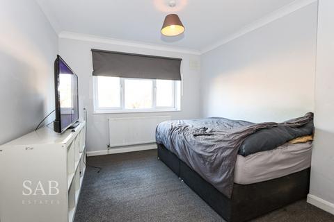 3 bedroom property to rent, Grosvenor Avenue, Hayes, UB4