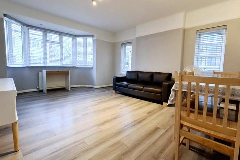 2 bedroom flat to rent, Danes Gate, Harrow HA1