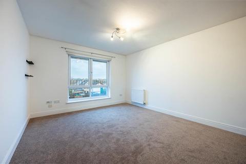 2 bedroom flat to rent, Roxburgh Court, Carfin, Motherwell