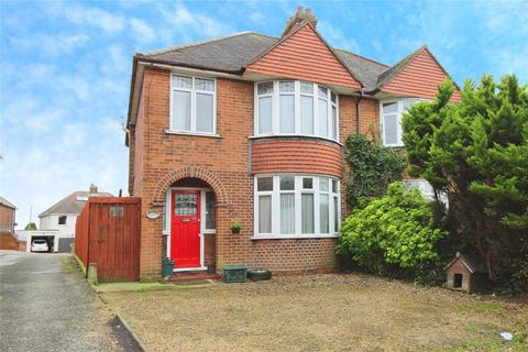 3 bedroom end of terrace house for sale, Harwich Road, Colchester, Essex, CO4