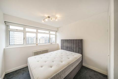 2 bedroom flat to rent, Churchill Gardens, London SW1V