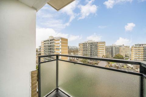 2 bedroom flat to rent, Churchill Gardens, London SW1V