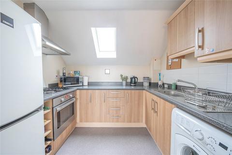 2 bedroom apartment for sale, Oaklands Crescent, Gipton, Leeds