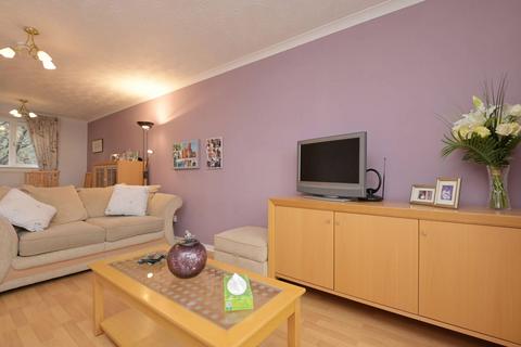 2 bedroom flat for sale, 36/4 Victoria Court, Lower Granton Road, Edinburgh, EH5 3RS