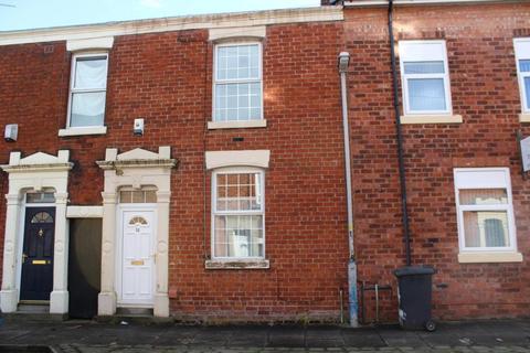 2 bedroom terraced house to rent, Moor Hall Street, Preston PR1