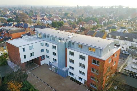 2 bedroom apartment to rent, 2Pemberton Road, East Molesey KT8