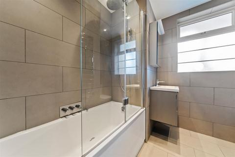2 bedroom flat for sale, Durham Close, West Wimbledon SW20